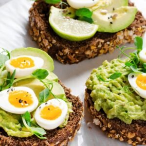 Receita de lanche para o café com apenas 3 ingredientes e fica pronto em minutos.